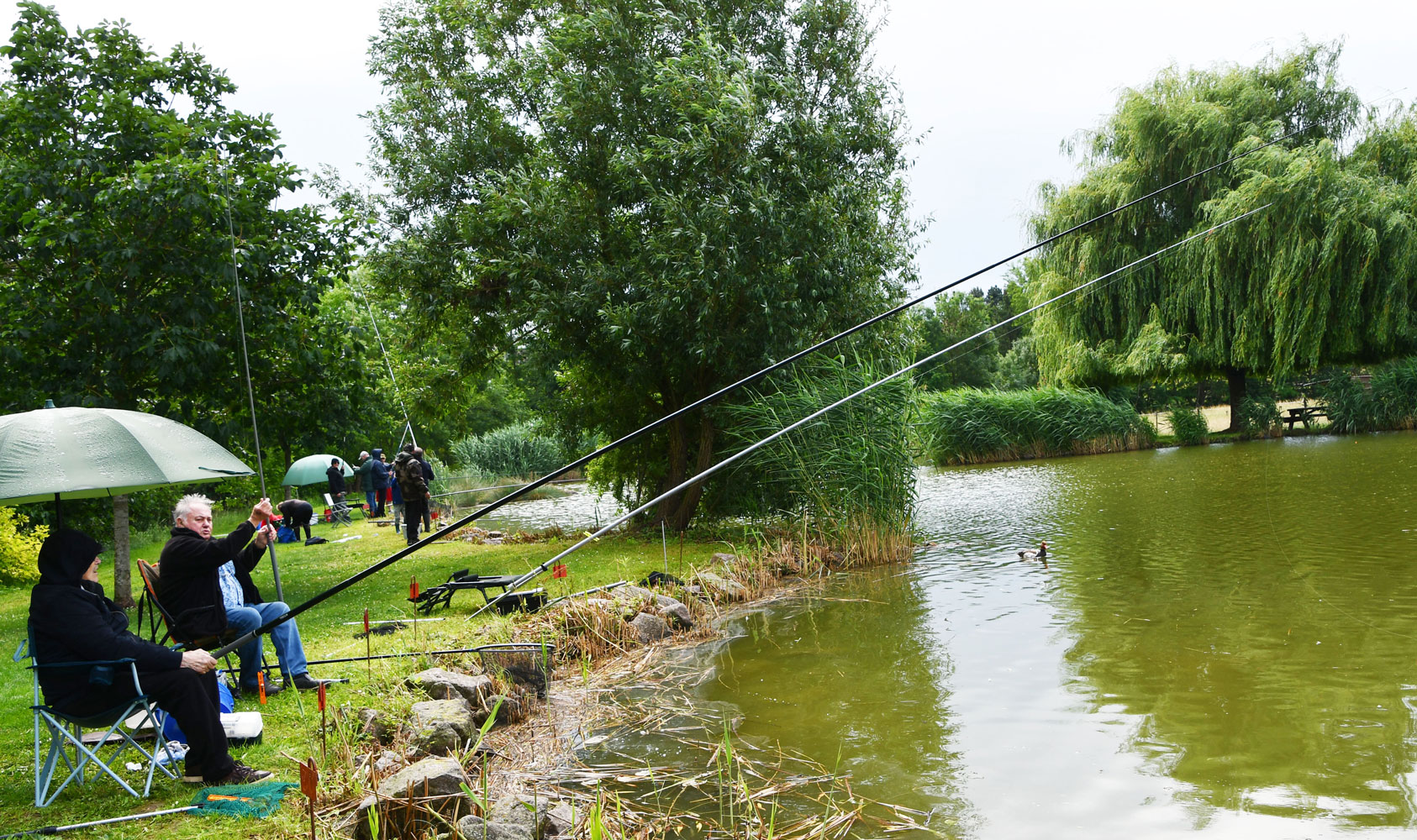 Fête champêtre et pêche à l'étang du village à la Pentecôte